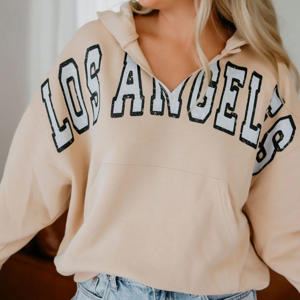 Aemi+Co Los Angeles Graphic Hoodie Size Medium Oatmeal Oversized Fit NWT